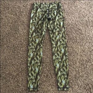 Women lululemon leggings